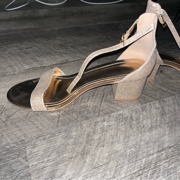 Champagne heels - Picture 2 of 4